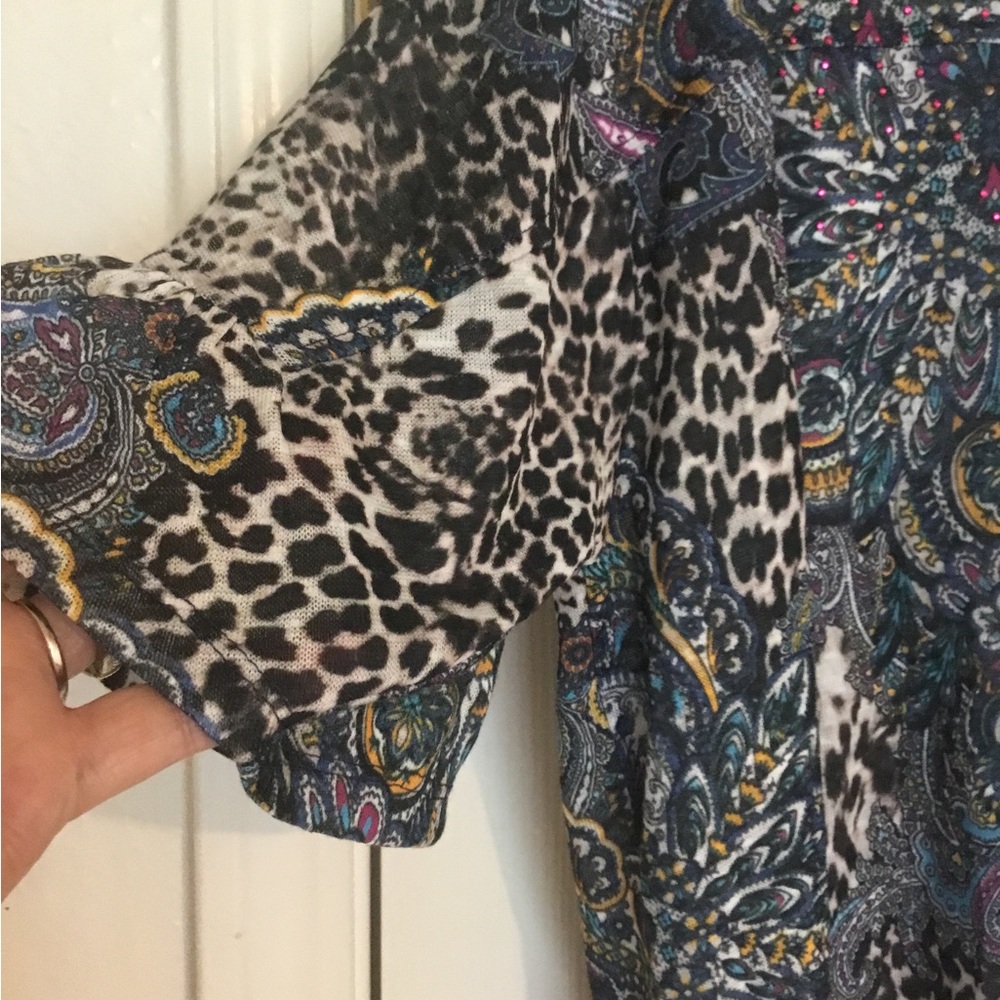 One World Leopard Print & Design Ruffle Sleeve Women’s Top - Picture 1 of 6